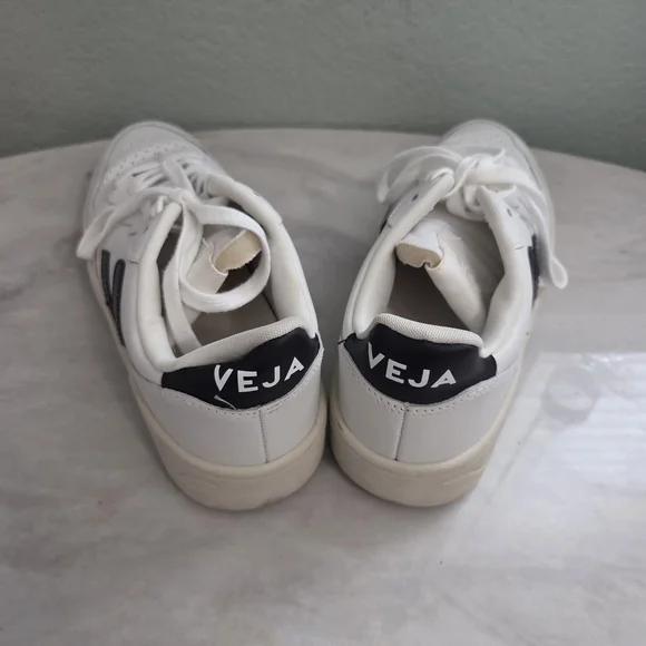 Veja White and Black Lace Up Sneakers - Picture 3 of 7